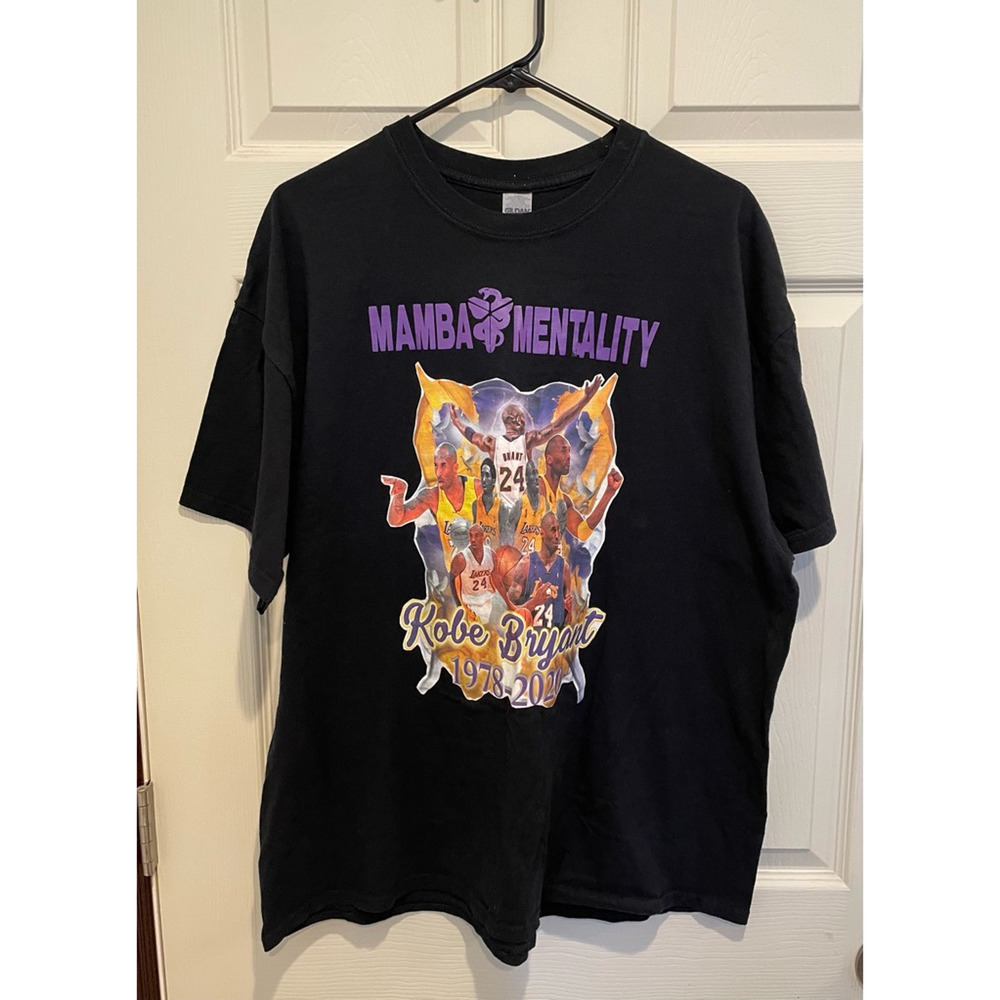 Mamba Mentality Mens Gildan Graphic T-Shirt Black Kobe Bryant Memorial 2XL